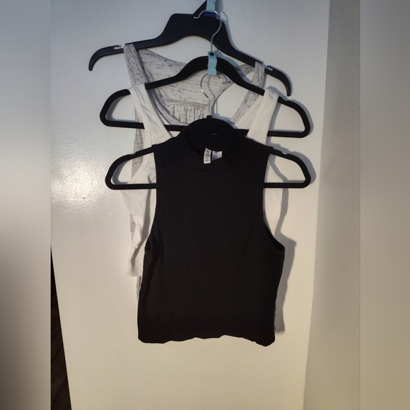Bundle Of 3 Tank Top Size Lg #185 - Picture 1 of 3